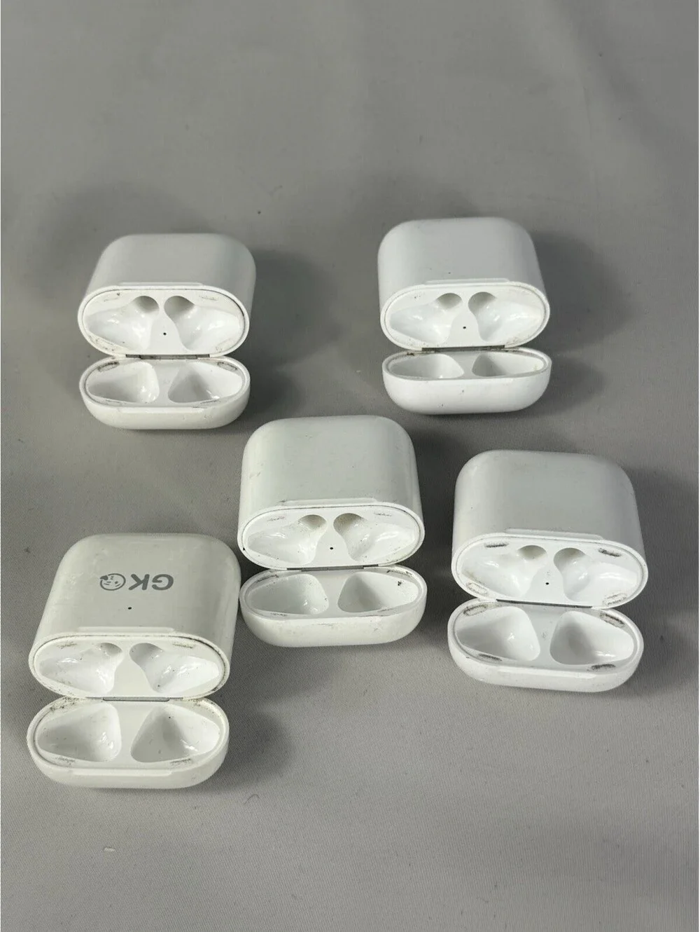Apple lot airpods